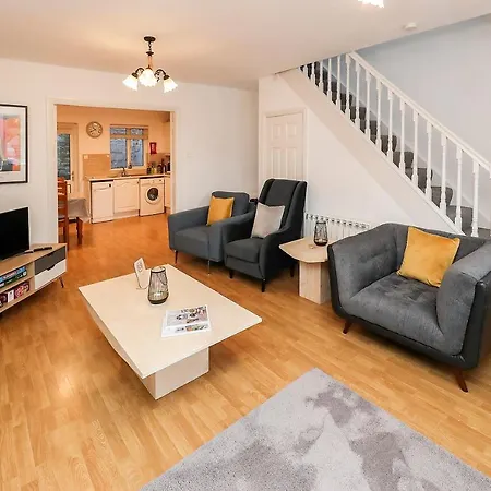 Two Bedroom Townhouse In The Heart Of Dungarvan *