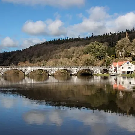 Two Bedroom Townhouse In The Heart Of * Dungarvan (Waterford)