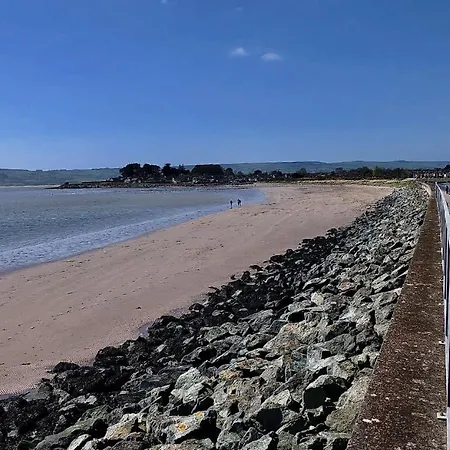 Two Bedroom Townhouse In The Heart Of Prázdninový dům