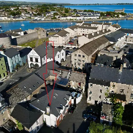 Prázdninový dům Two Bedroom Townhouse In The Heart Of