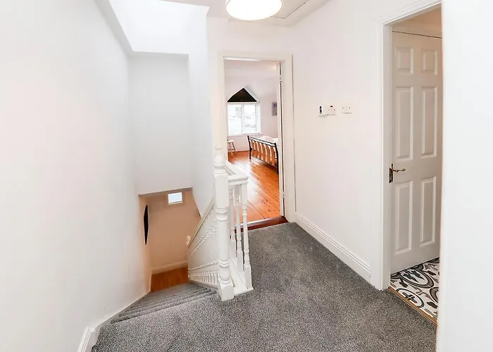 Two Bedroom Townhouse In The Heart Of Дом отдыха