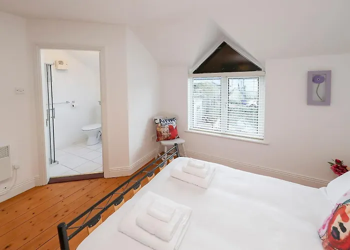 Дом отдыха Two Bedroom Townhouse In The Heart Of *